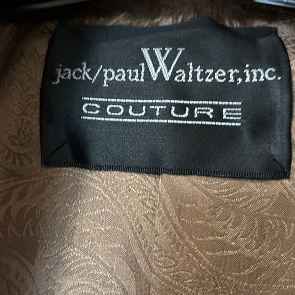 Natural brown mink coat. Swing style. Multiple back panels. - Picture 2 of 11